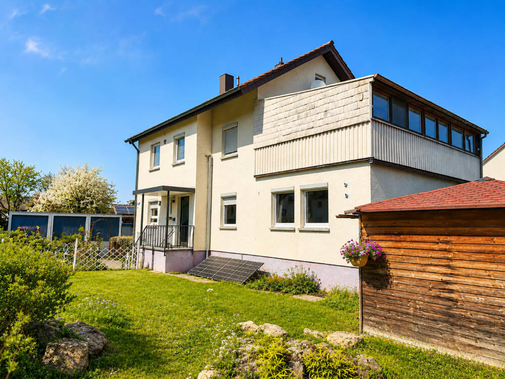 Immobilie in Offenau - GLOBAL INVEST SINSHEIM | Wohnen wie im Haus - 4-Zimmer-EG in Offenau mit  Garten, Garage & Vollsanierung 2021 - Bild 1