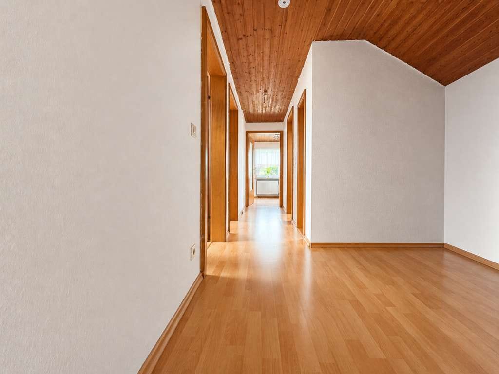 Immobilie in Lohr am Main - Attraktive 3-Zimmer-Wohnung im Dachgeschoss mit Stellplatz und Keller! - Bild 3