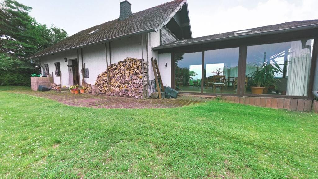 Immobilie in Manderscheid - Einfamilienhaus freistehend in Manderscheid - Bild 1