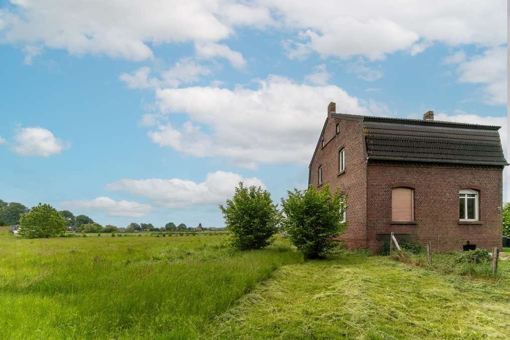 Immobilie in Kempen - Freistehendes Einfamilienhaus mit großem Grundstück und Feldblick – Projekt mit viel Potenzial - Bild 3