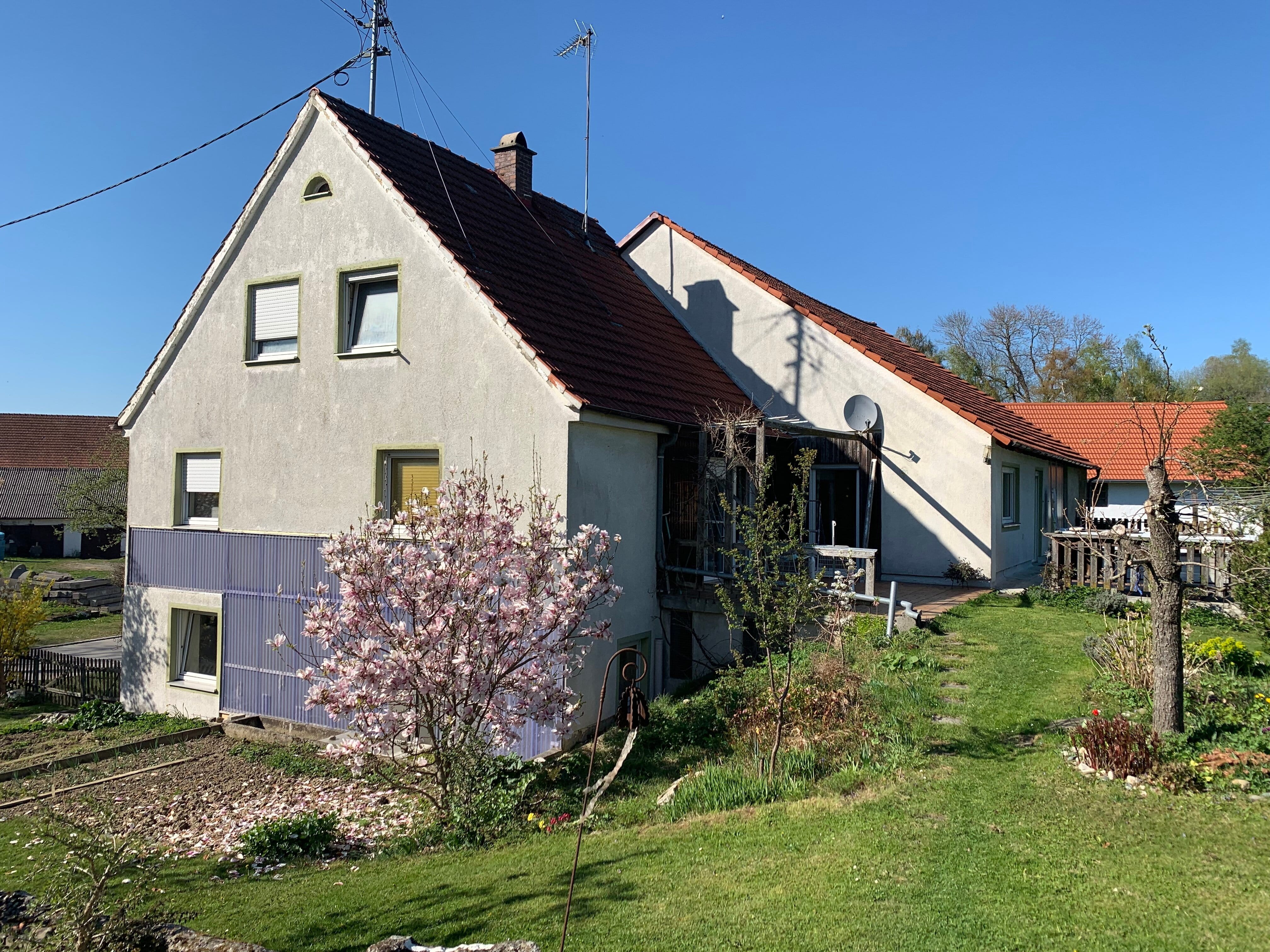 Immobilie in Mering - Ehemaliges Bauernhaus mit Scheune und großem Grundstück, renovierungsbedürftig - Bild 0