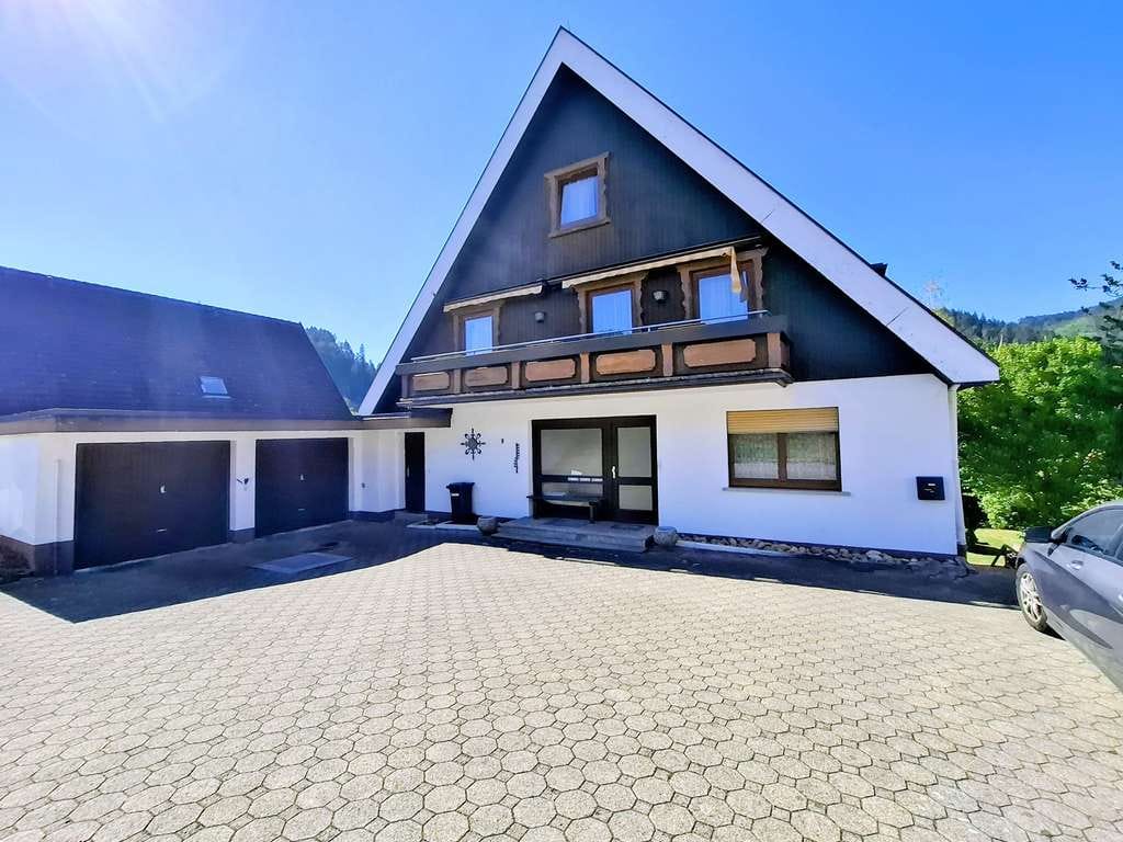 Immobilie in Baiersbronn - Schönes Mehrfamilienhaus in Mitteltal - Bild 1