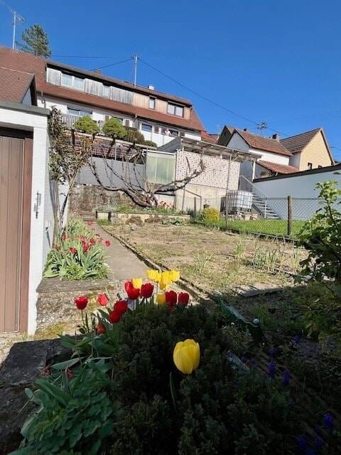 Immobilie in Steinenbronn - Doppelhaushälfte mit Einliegerwohnung und Doppelgarage - Bild 1