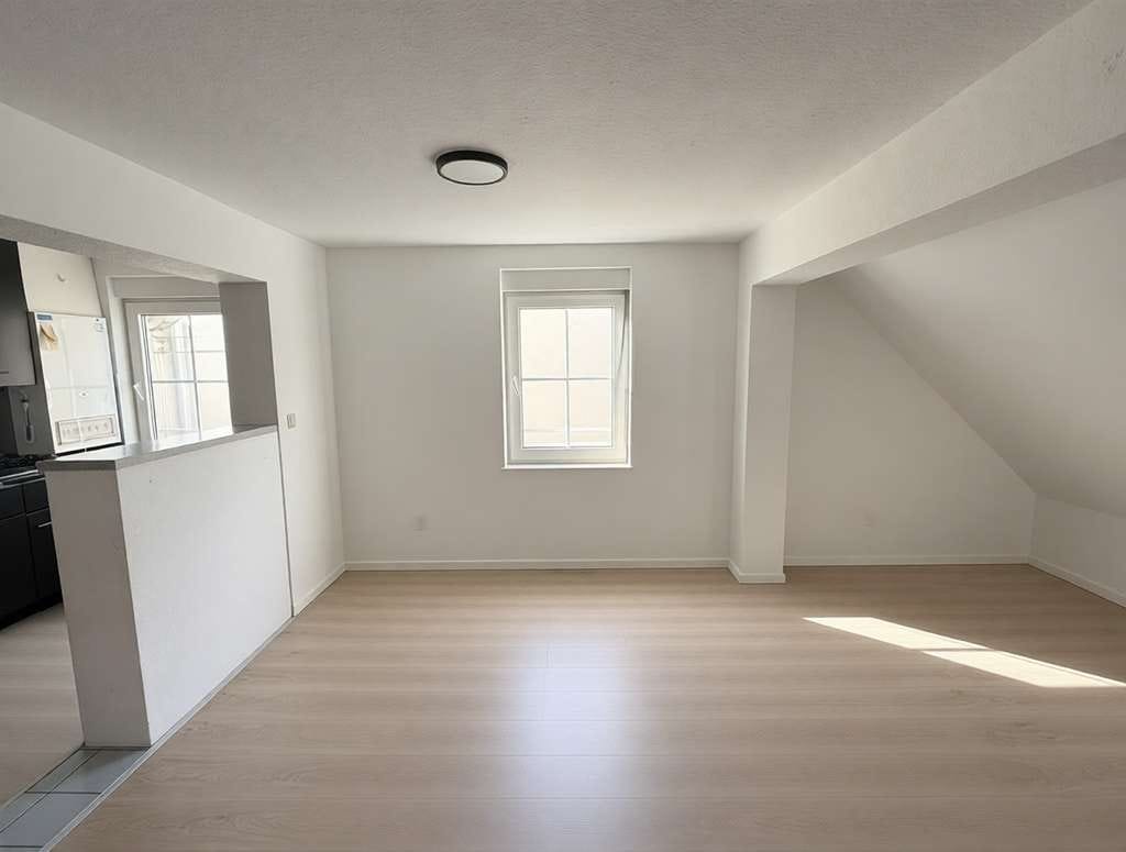 Immobilie in Rutesheim - Attraktive 3-Zimmer-Maisonettewohnung mit 2 Stellplätzen - Bild 2
