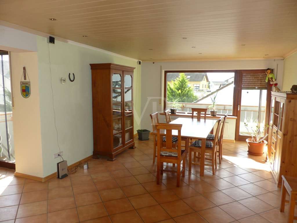 Immobilie in Hügelsheim - 2 Familienhaus mit großzügigem Grundstück in Hügelsheim - Bild 3