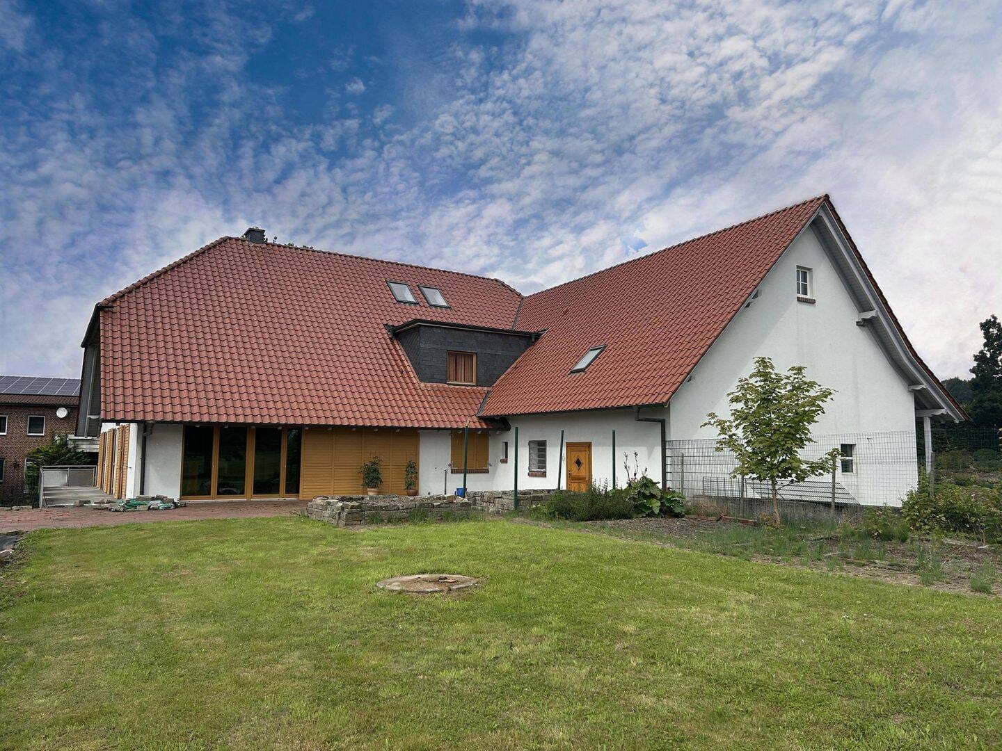 Immobilie in Bad Essen - Schönes Landhaus! Großzügiges Anwesen für Tier- und Pferdehaltung! - Bild 3