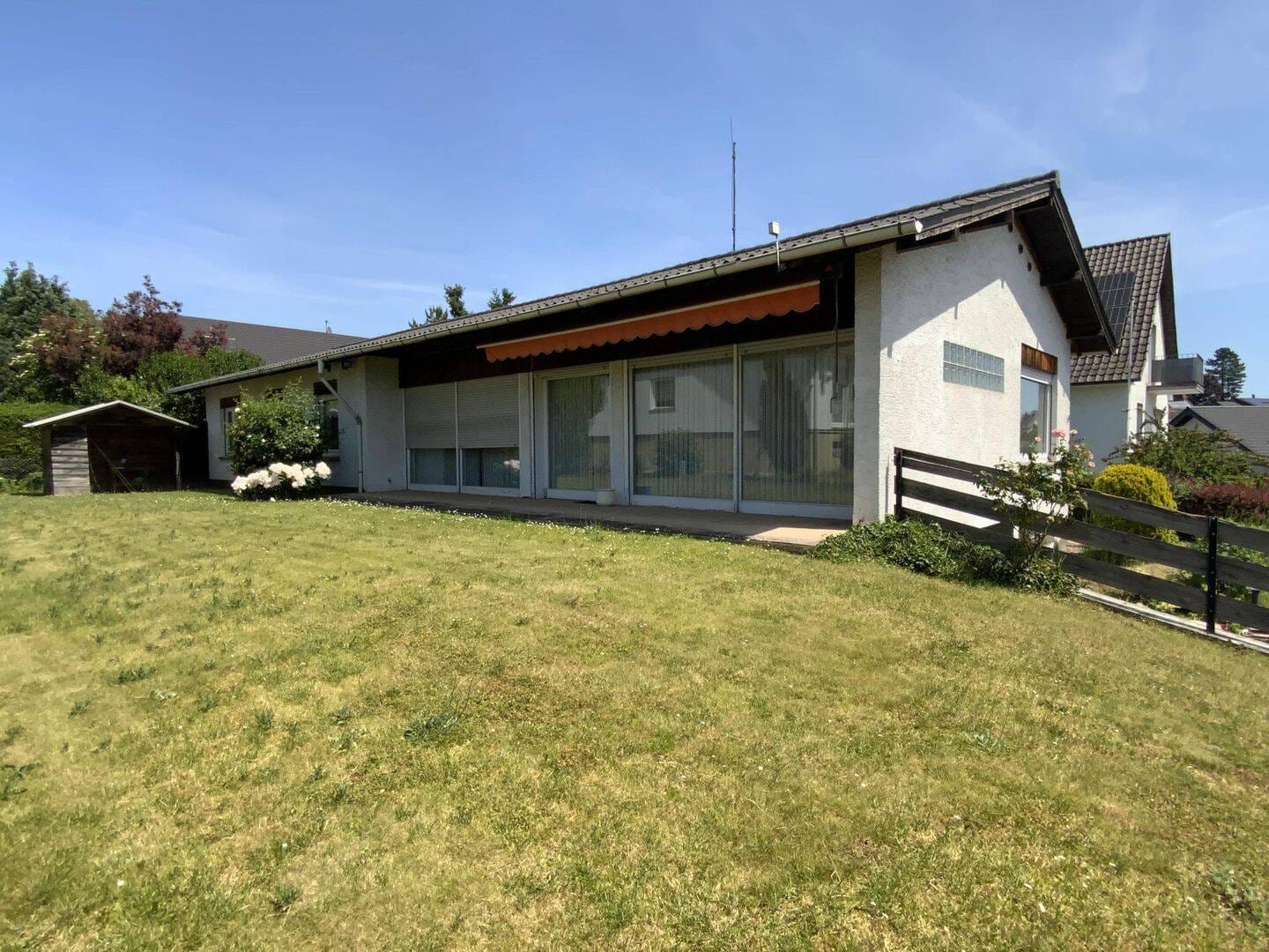 Immobilie in Neuberg - Schöner, außergewöhnlicher Bungalow in ruhiger Wohnlage von Ravolzhausen - Bild 3