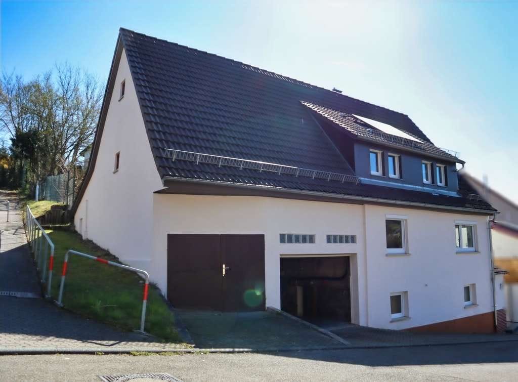 Immobilie in Rohrdorf - Charmantes Einfamilienhaus mit Scheune in Rohrdorf sucht neuen Eigentümer. - Bild 1