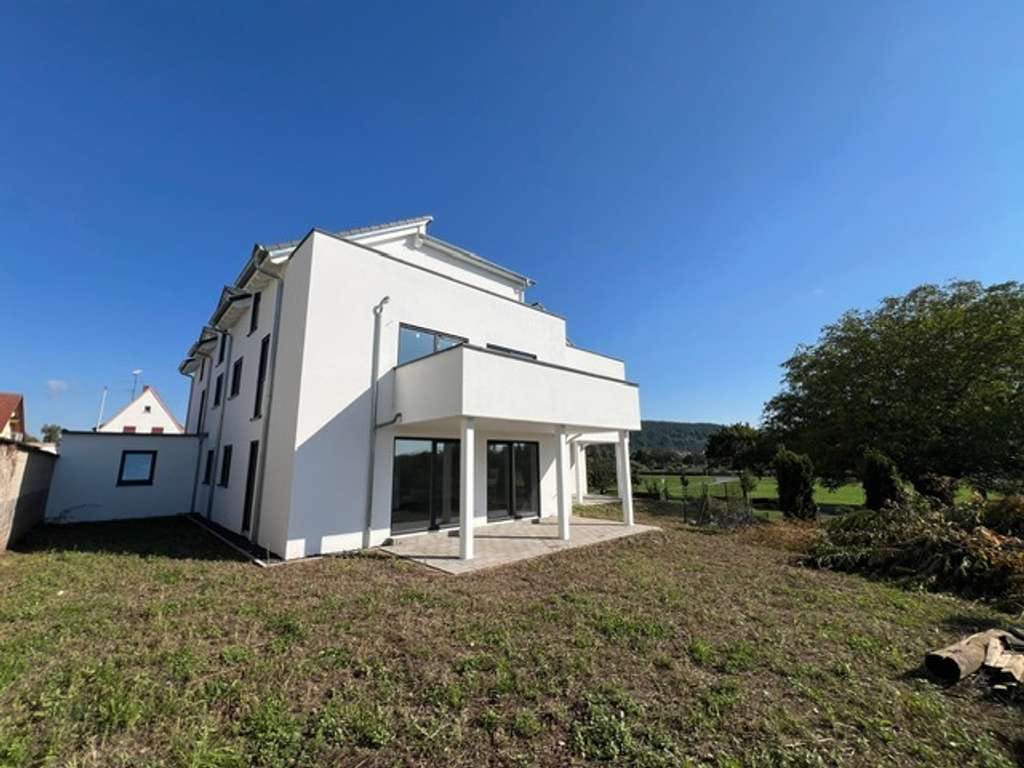 Immobilie in Großwallstadt - Schöne geräumige Wohnung mit eigenem Gartenanteil - Bild 2