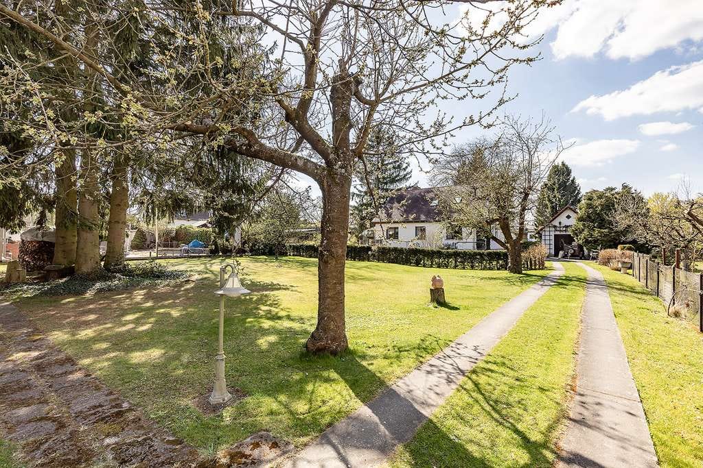 Immobilie in Woltersdorf - Wohnen mit Perspektive: Viel Platz für Generationen und Erweiterungsmöglichkeiten - Bild 1