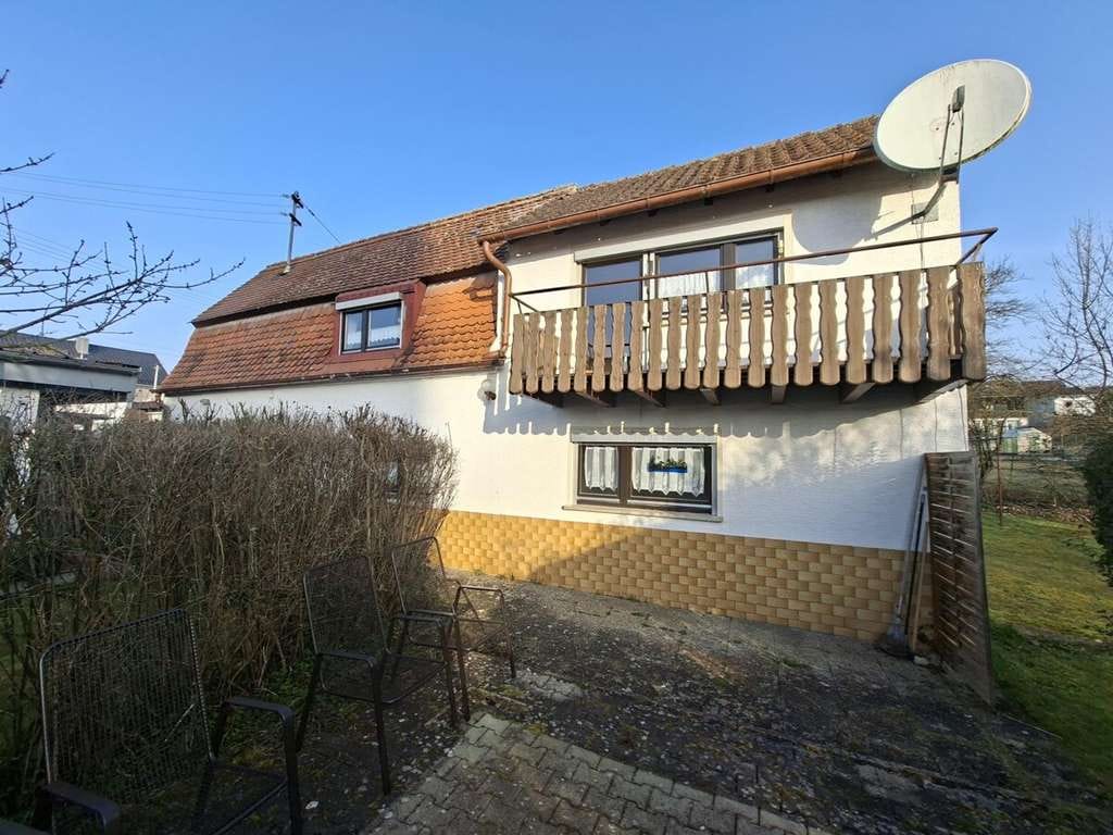 Immobilie in Giengen an der Brenz - Charmantes und kompaktes Einfamilienhaus mit Garten in Burgberg - Bild 0
