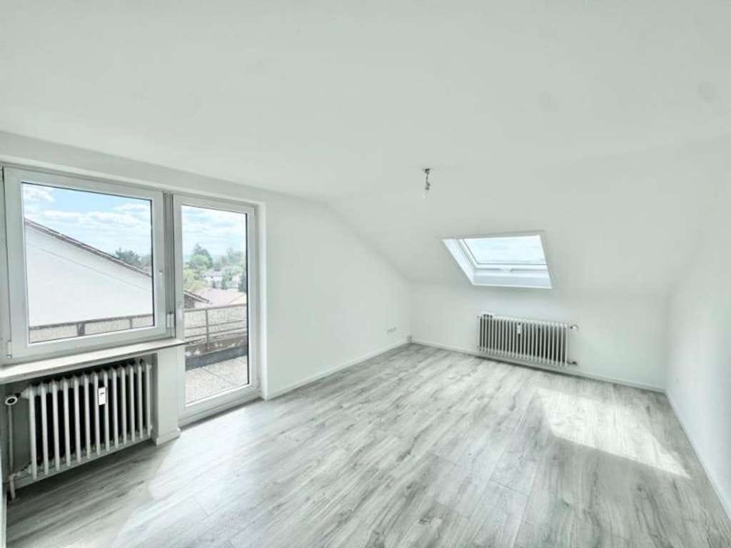 Immobilie in Tübingen - Exklusives Angebot! Stilvolle 2 Zimmer-Wohnung in herrlicher Wohnlage! - Bild 3