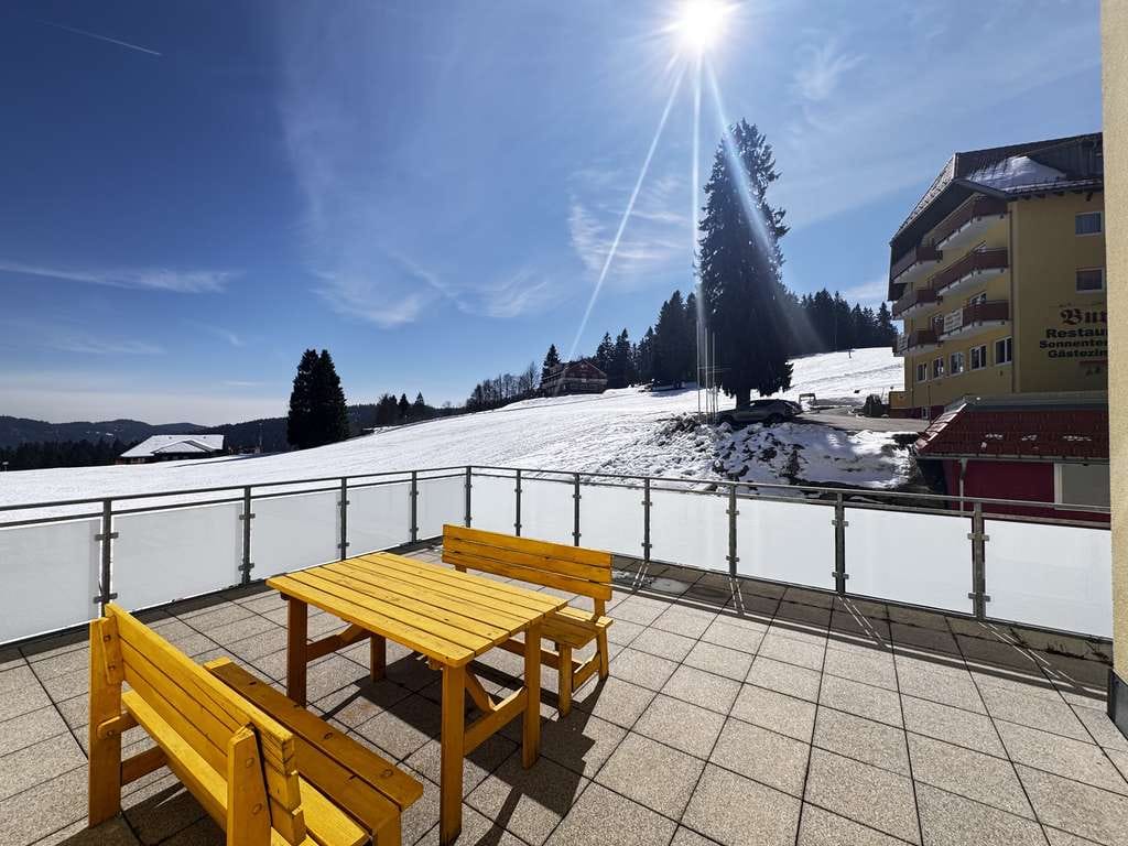 Immobilie in Feldberg - Doppelt profitieren: Exklusive, stilvolle Ferienwohnung in Bestlage am Feldberg – Erholung & Invest - Bild 1
