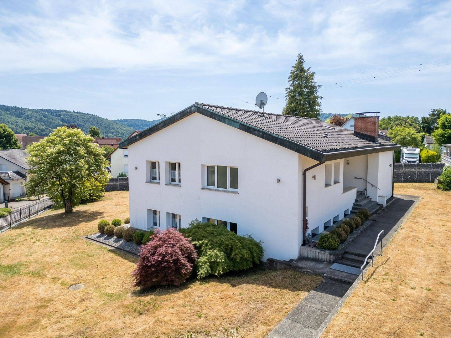 Immobilie in Laufenburg (Baden) - Design trifft Weitläufigkeit: Modernisierte Wohnperle mit 233 qm Wohnfläche - inkl. Video! - Bild 1