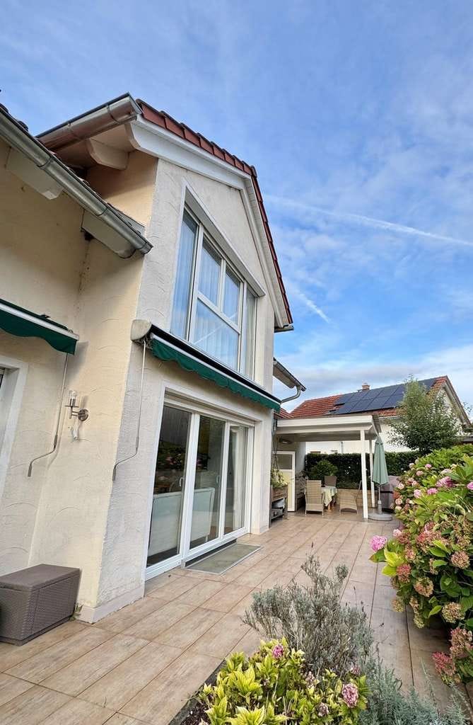 Immobilie in Moosinning - Lichtdurchflutetes, liebevoll gepflegtes Einfamilienhaus - Bild 1