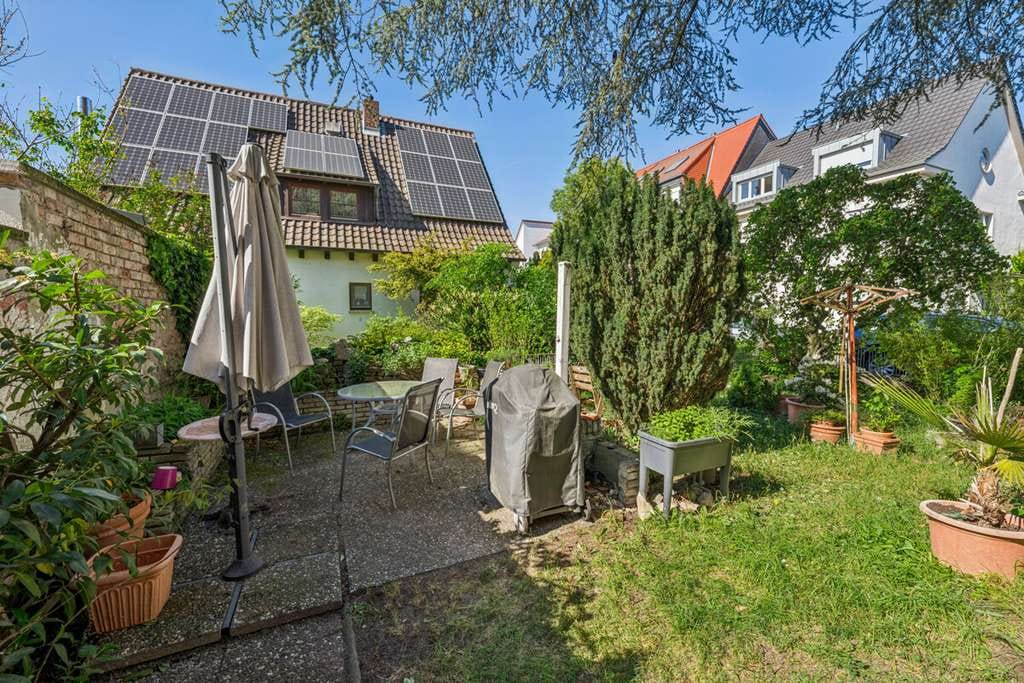 Immobilie in Ladenburg - Drei - Familienhaus mit Gemeinschaftsgarten - Bild 1