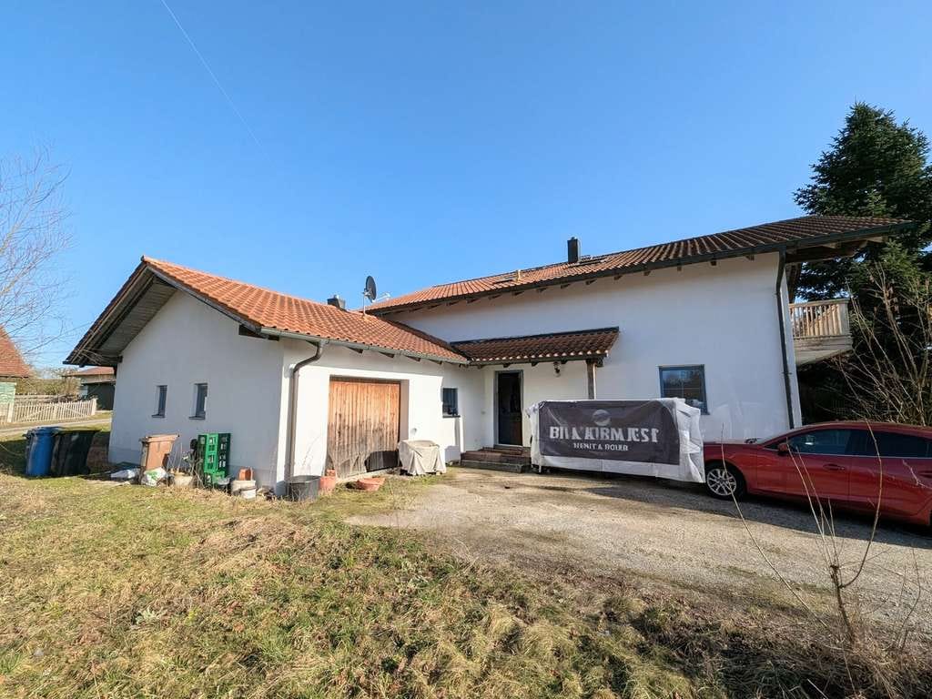 Immobilie in Pfarrkirchen - Solides Wohnhaus mit viel Potential - Bild 4