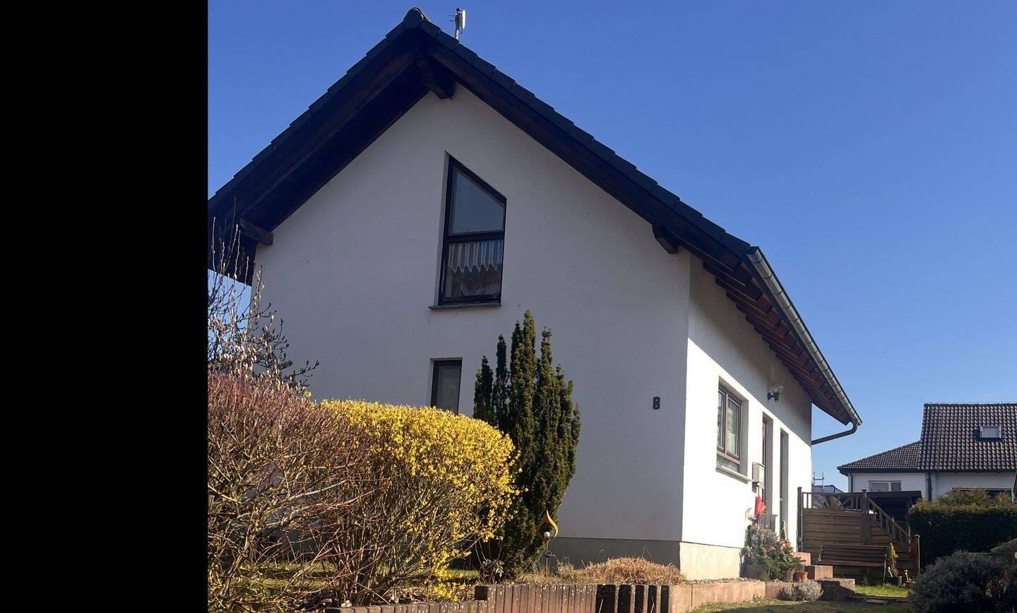 Immobilie in Lahntal - Wohnhaus mit Anbau: Kapitalanlage oder großzügiges Einfamilienhaus - Bild 0