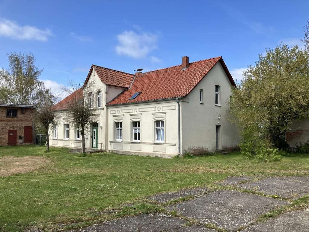 Immobilie in Meesiger - Wohnhaus mit 3 WE - Vier-Seit-Hof - Bild 4