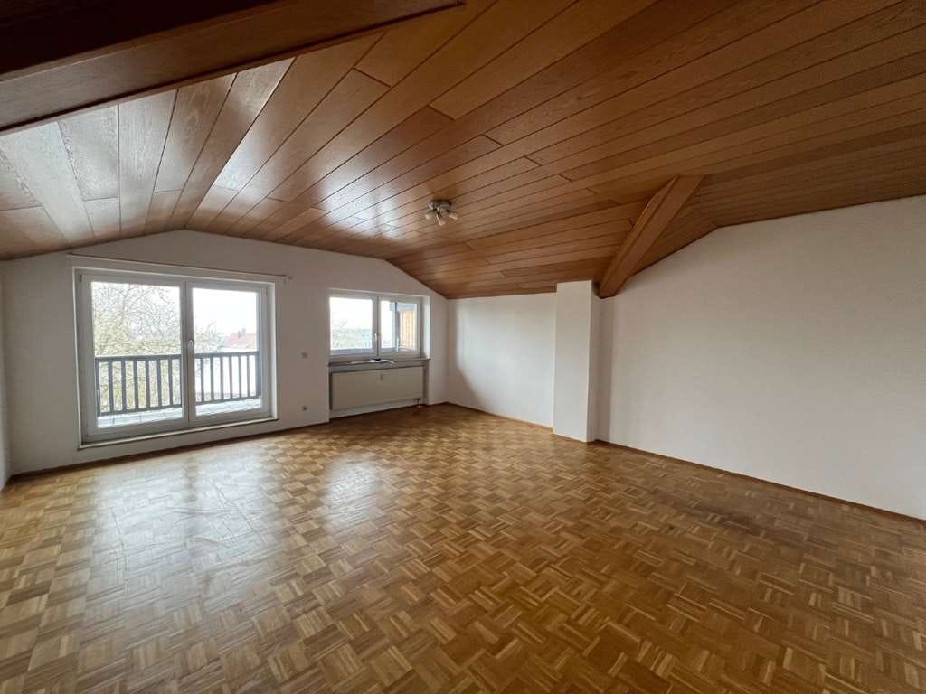 Immobilie in Ihrlerstein - Wenn Sie es gerne geräumig haben: Dachgeschosswohnung in Ihrlerstein zu verkaufen. - Bild 0