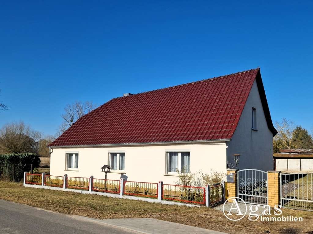 Immobilie in Letschin - Modernisiertes Einfamilienhaus mit mehreren Nebengebäuden und Glasfaseranschluss in Ortsrandlage - Bild 0