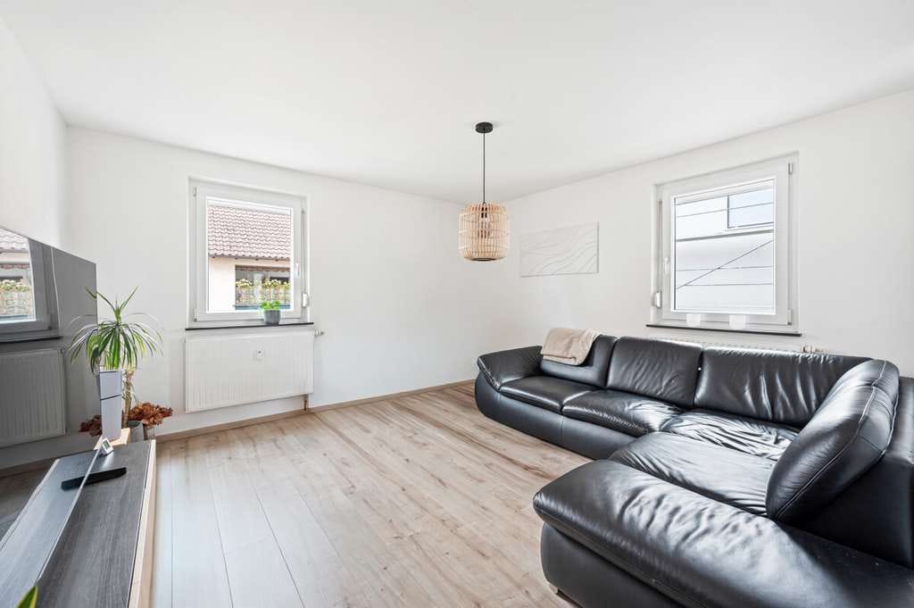 Immobilie in Neuenstadt am Kocher - Moderne 3,5 Zimmer Wohnung mit schönem Balkon zu verkaufen ! - Bild 3