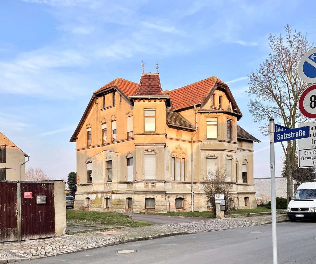 Immobilie in Börde-Hakel - Heimwerker aufgepasst!! Schöne Gründerzeit-Villa, voller Potenzial!! - Bild 0