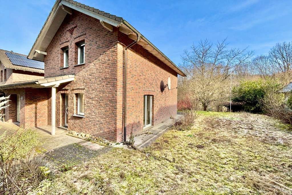 Immobilie in Herdorf - **Modernes Einfamilienhaus mit Garten und Garage in ruhiger Lage von Herdorf** - Bild 3