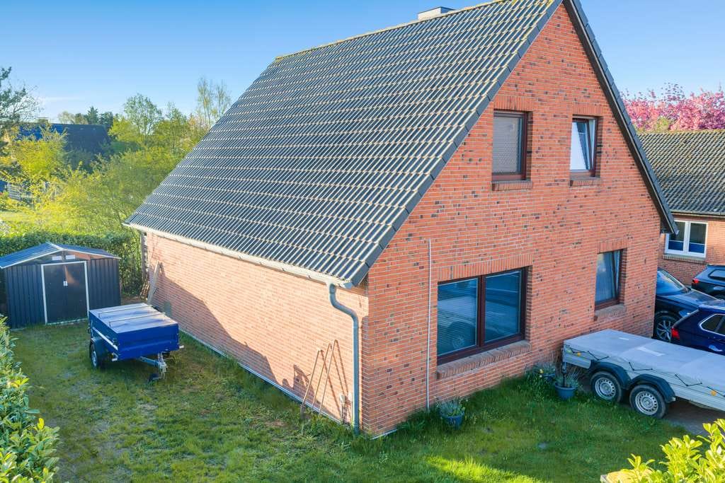 Immobilie in Süderbrarup - Charmantes Rotklinkerhaus – VERMIETET, gepflegt und mit Entwicklungspotenzial - Bild 2