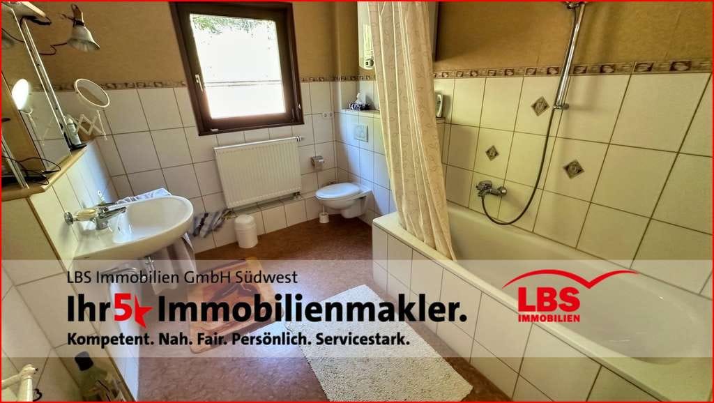 Immobilie in Hornberg - Sonniger Lage - Platz für die ganze Familie - Bild 3