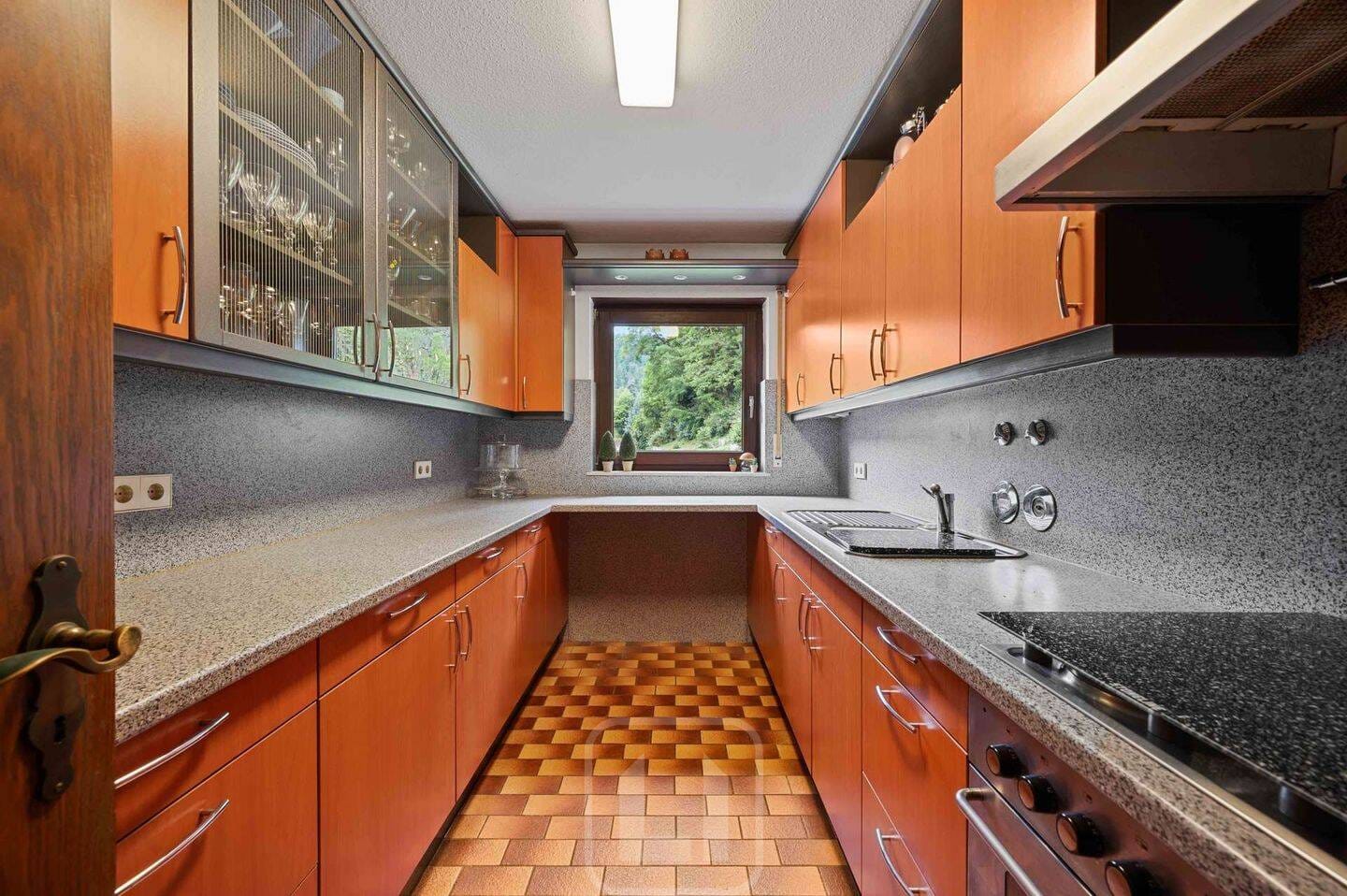 Immobilie in Neuenbürg - Stilvolle DG-Wohnung mit Galerie - Panorama auf die Enz | Garage | 116,30 m² Wohnfläche - Bild 3