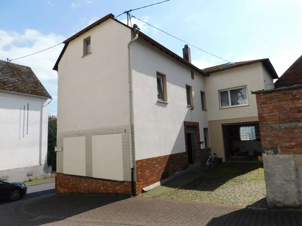 Immobilie in Elbtal - Einfamilien mit Scheune, Stall, Garage, Stellplatz und Innenhof - Bild 3