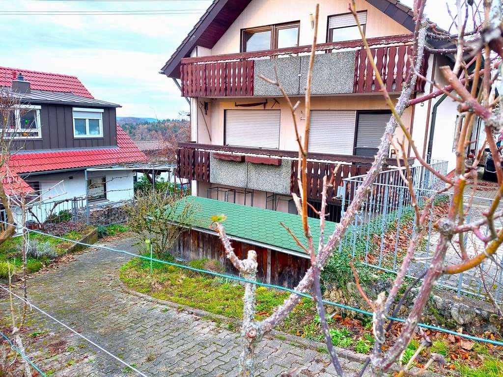 Immobilie in Rudersberg - *Mach was draus!* Zweifam.-Haus mit Aussicht! Ruhige Lage, Garten, Hobbyraum u. Garagen! - Bild 1