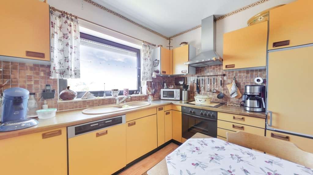 Immobilie in Hefersweiler - Einfamilienhaus im Bungalowstil mit Garage und tollem Garten - Bild 2