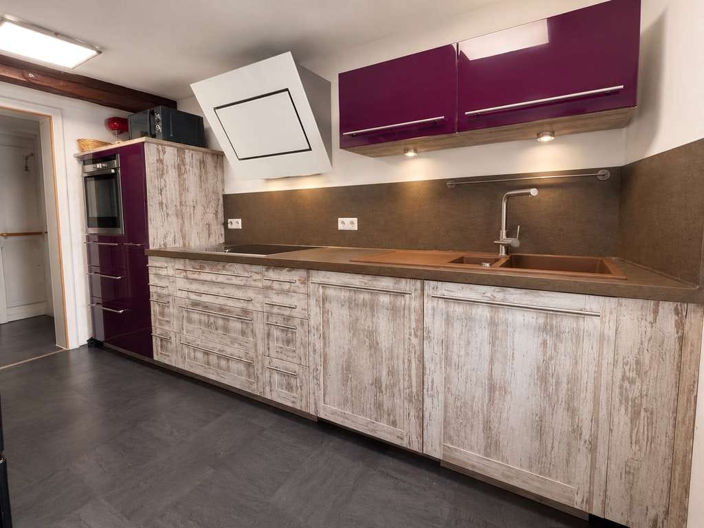 Immobilie in Grafenau - Haus-im-Haus-Gefühl: Großzügige 6-Zimmer-Maisonette mit 147 m² - Bild 2