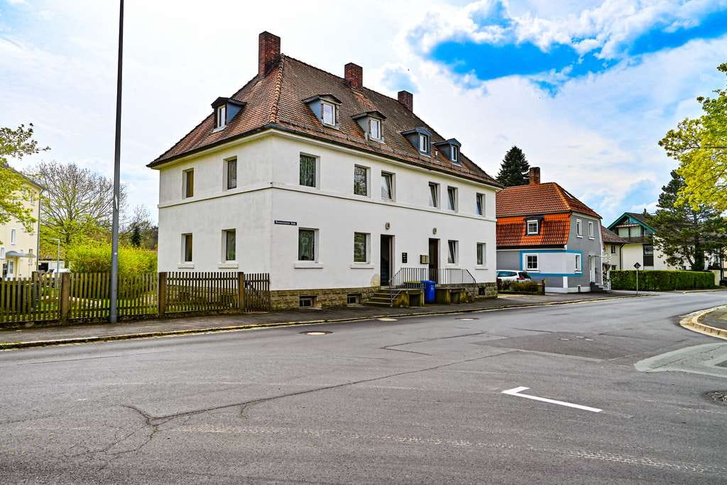 Immobilie in Weidenberg - 8,6% Rendite! 5 – Parteienhaus mit enormem Potenzial in zentraler Lage von Weidenberg - Bild 1
