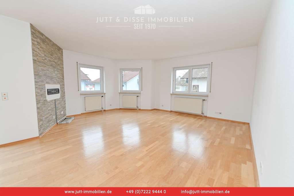 Immobilie in Sinzheim - Gepflegte 4 Zimmerwohnung mit Balkon und Garage zentral in Sinzheim - Bild 2
