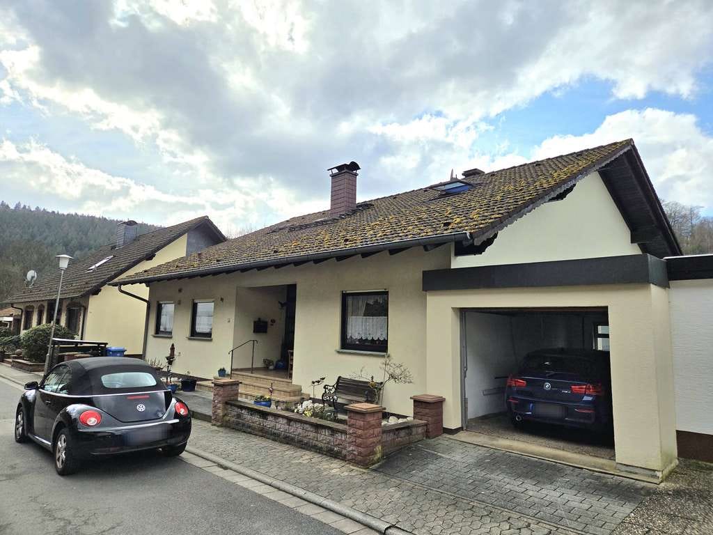 Immobilie in Bad König - Großes Einfamilienhaus mit Einliegerwohnung zu verkaufen - Bild 4
