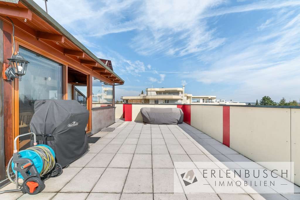 Immobilie in Welzheim - Wohnen mit besonderer Dachterrasse in Welzheim - sofort bezugsfrei - Bild 2