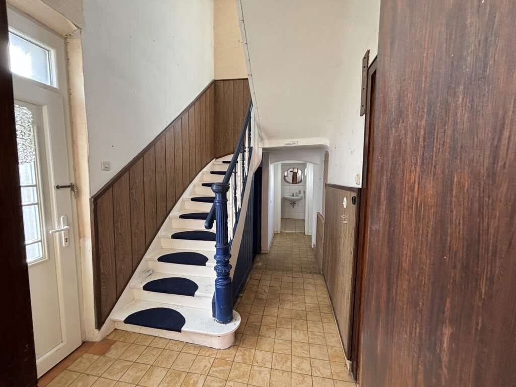 Immobilie in Würselen - Modernisierungsbedürftiges Einfamilienhaus mit Garage und Sonnengrundstück im Herzen von Bardenberg - Bild 2