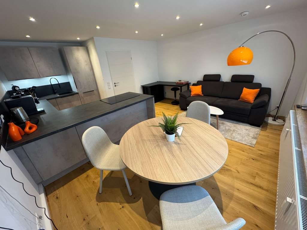 Immobilie in Koblenz - Modernisierte 2-Zimmer-Wohnung in Koblenz-Arenberg, zum Kauf!
Sofort bezugsfrei! - Bild 0