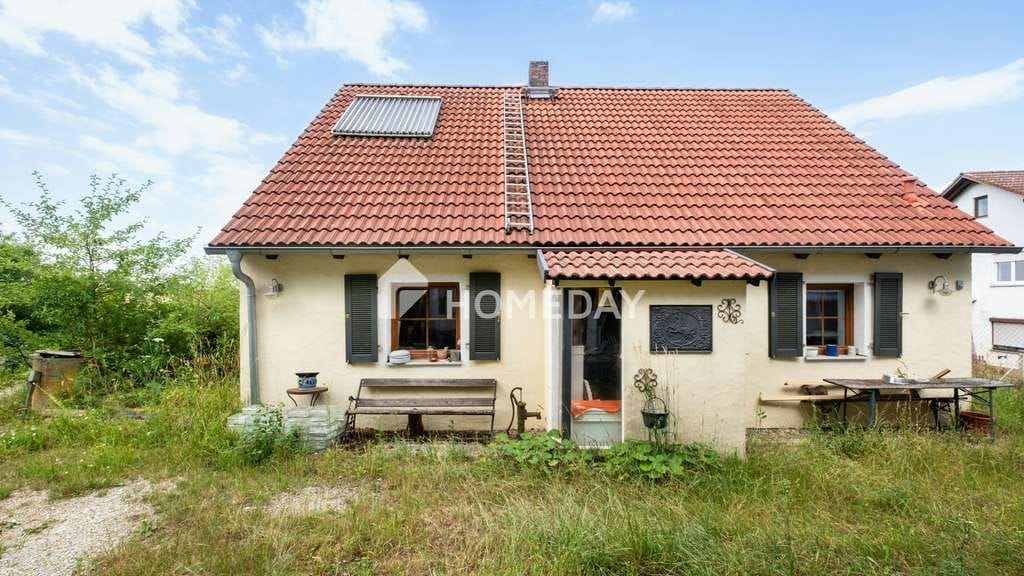Immobilie in Rudelzhausen - Renoviertes Einfamilienhaus mit Garten, Terrasse & ländlichem Flair auf 899 m² Grundstück - Bild 3