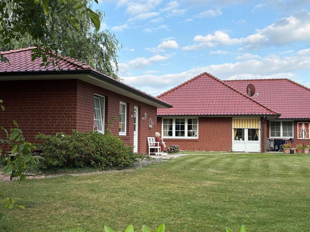 Immobilie in Estorf - Sonniges Grundstück mit Bungalow und Nebengelass - Bild 1