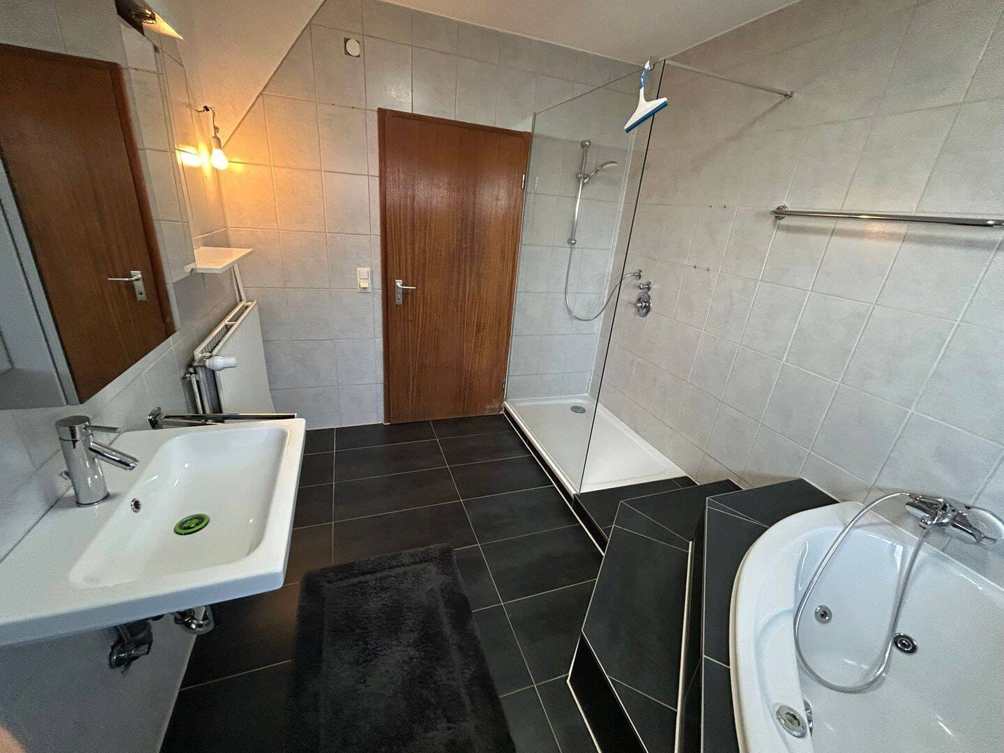 Immobilie in Rohrsen - Ein Haus mit Seele, Einziehen und Wohlfühlen - Bild 4