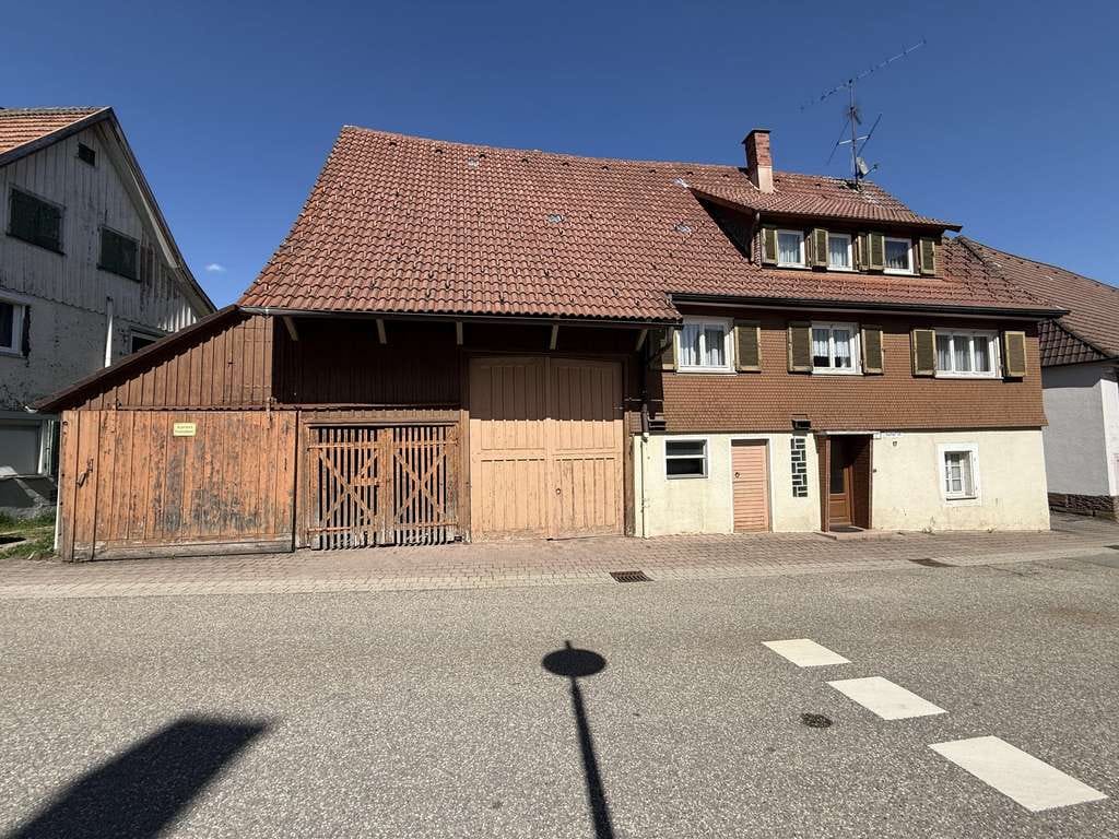 Immobilie in Freudenstadt - Charmantes Wohnhaus-/Ökonomiegebäude mit großem Potential - Bild 0