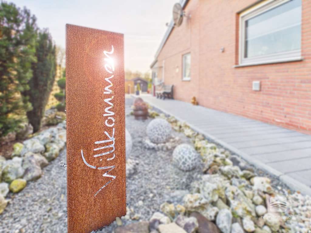 Immobilie in Gangelt - REIMANN&WOLFF Gangelt-Langbroich: "Inklusive Einliegerwohnung und riesigem Grundstück." - Bild 1