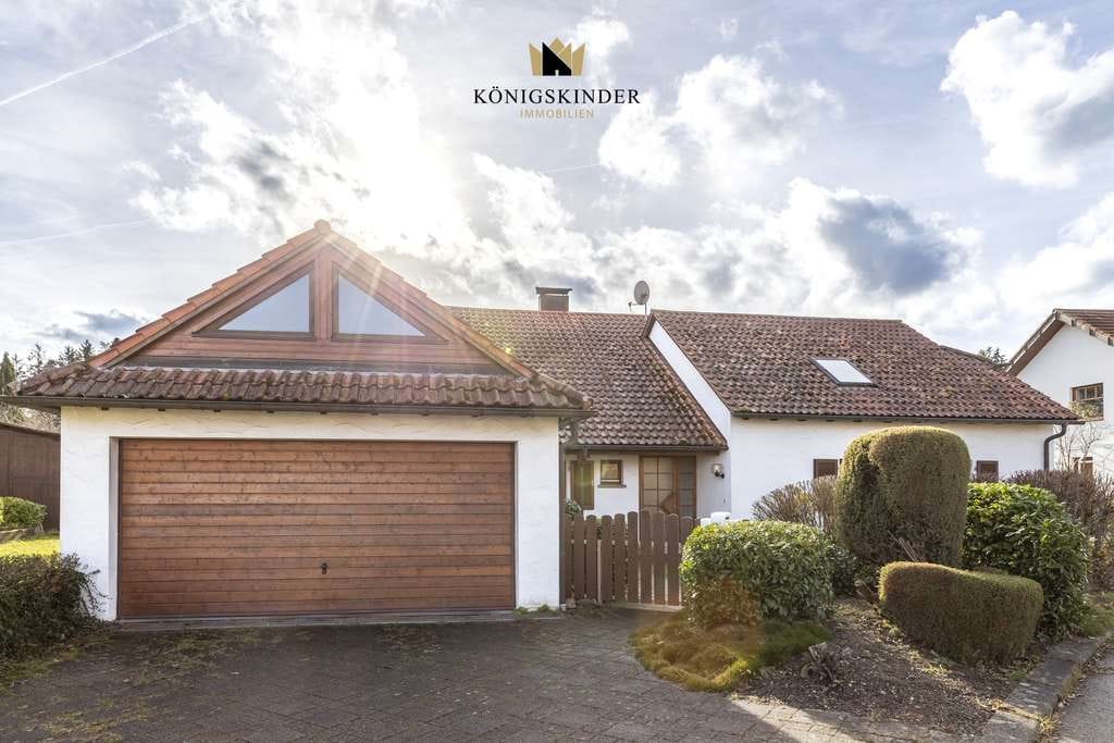 Immobilie in Althengstett - Ein Zuhause zum Ankommen – Freistehendes Einfamilienhaus mit großem Garten und viel Platz für die ga - Bild 1