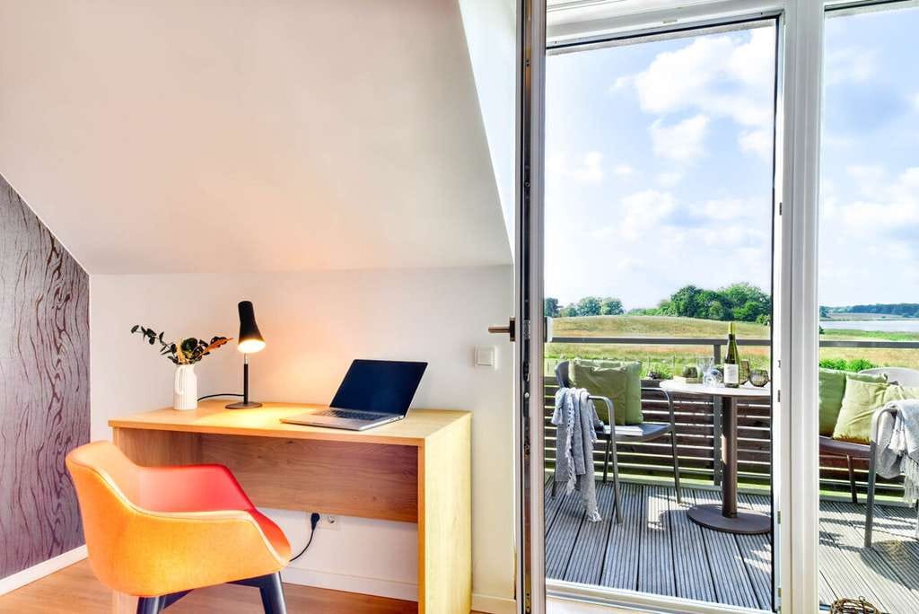 Immobilie in Putbus - Gemütliches Ferienapartment - ruhige Umgebung im energieeffizienten Reetdachhaus in Putbus-Wreechen - Bild 3