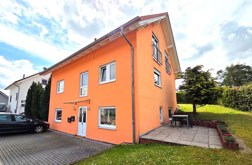 Immobilie in Waibstadt - Familienfreundliches Einfamilienhaus mit Einliegerwohnung auf Erbpachtgrundstück - Bild 0
