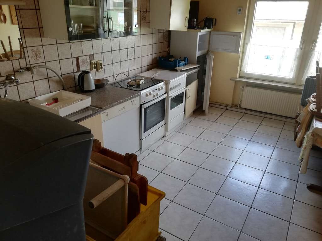 Immobilie in Bruchmühlbach-Miesau - Einfamilienhaus mit Garten am Ortsrand - Bild 1